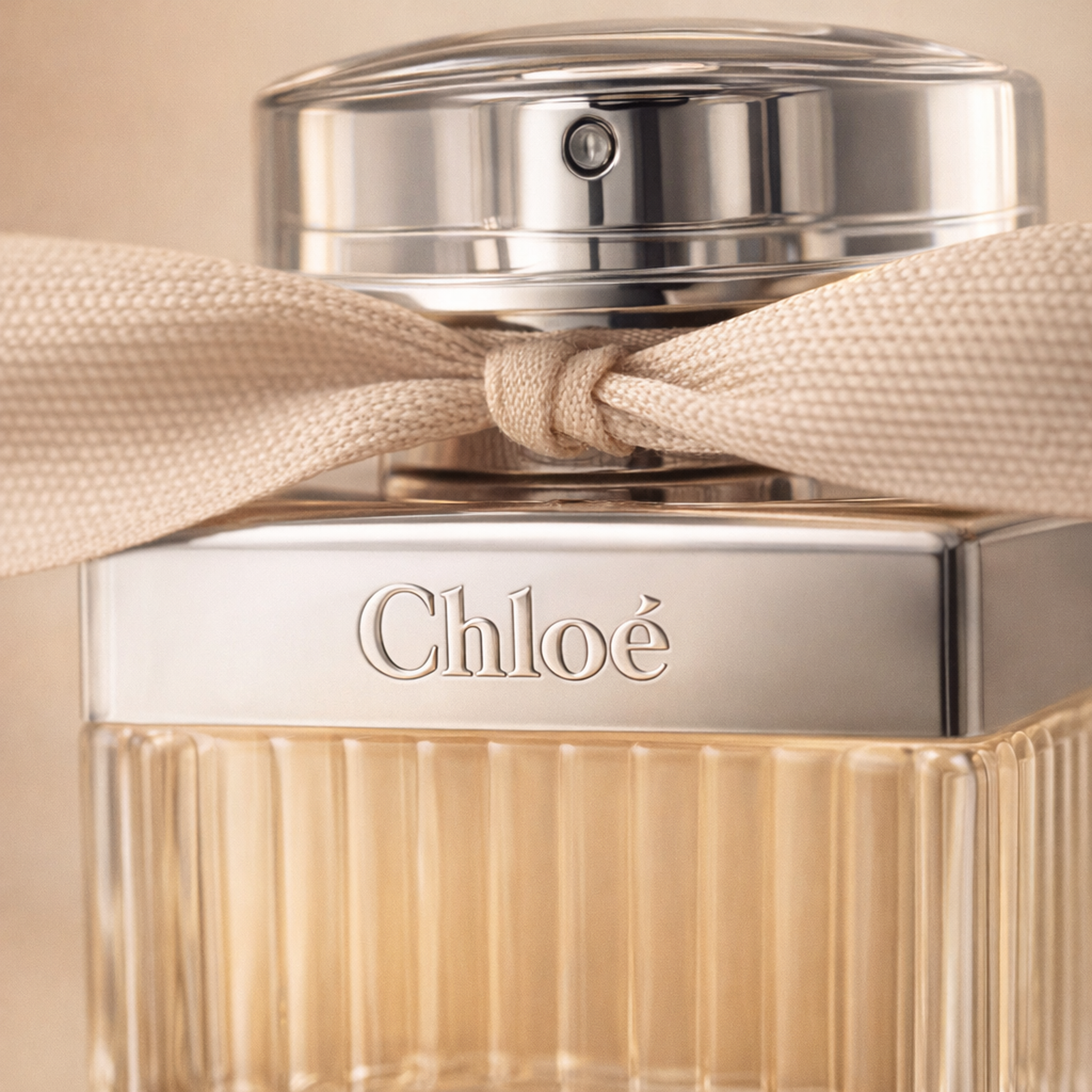 Chloé Signature EDP Gift Set for Her 3 fragrance details image