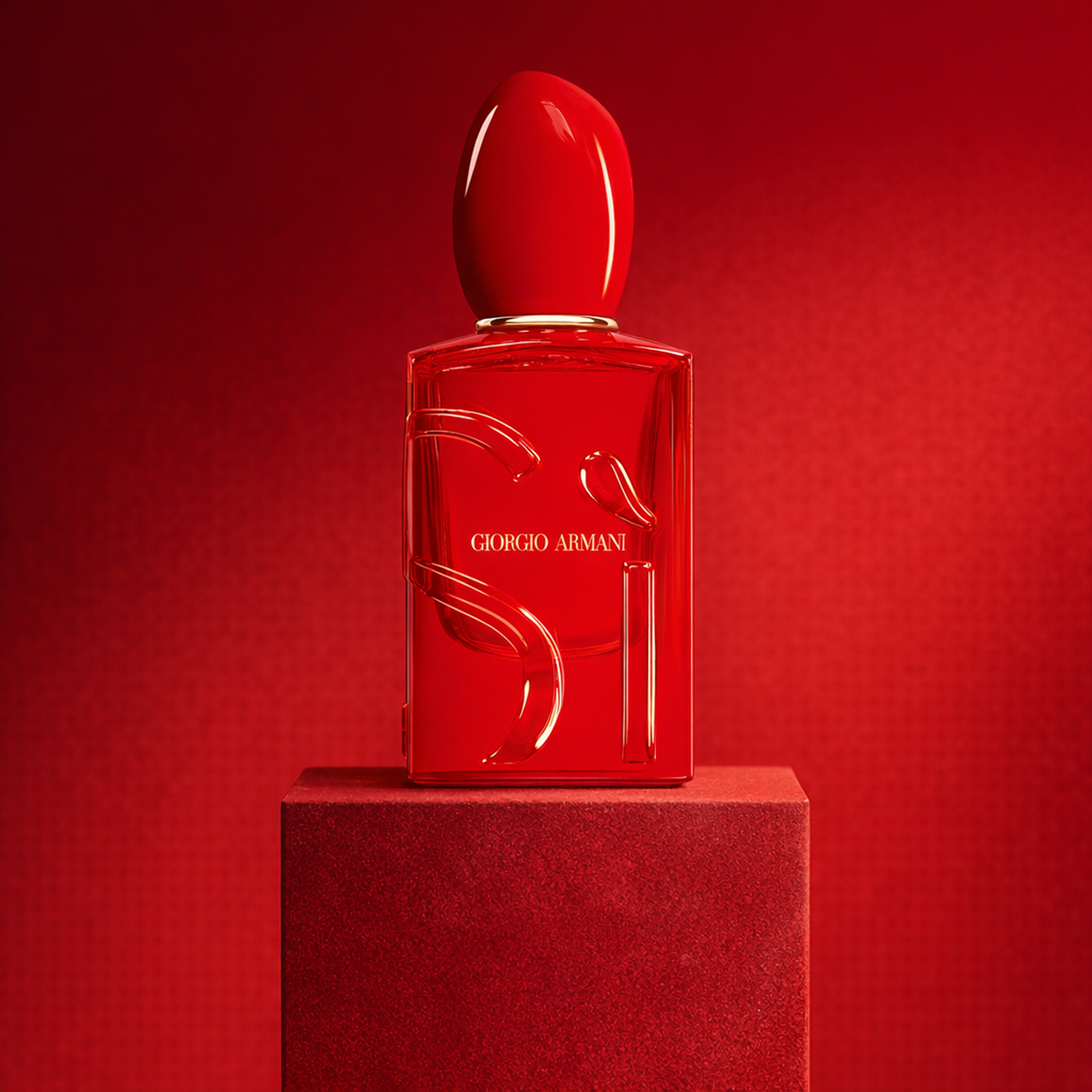 Giorgio Armani Si Passione Red Musk EDP For Women upright pedestal gallery showcase
