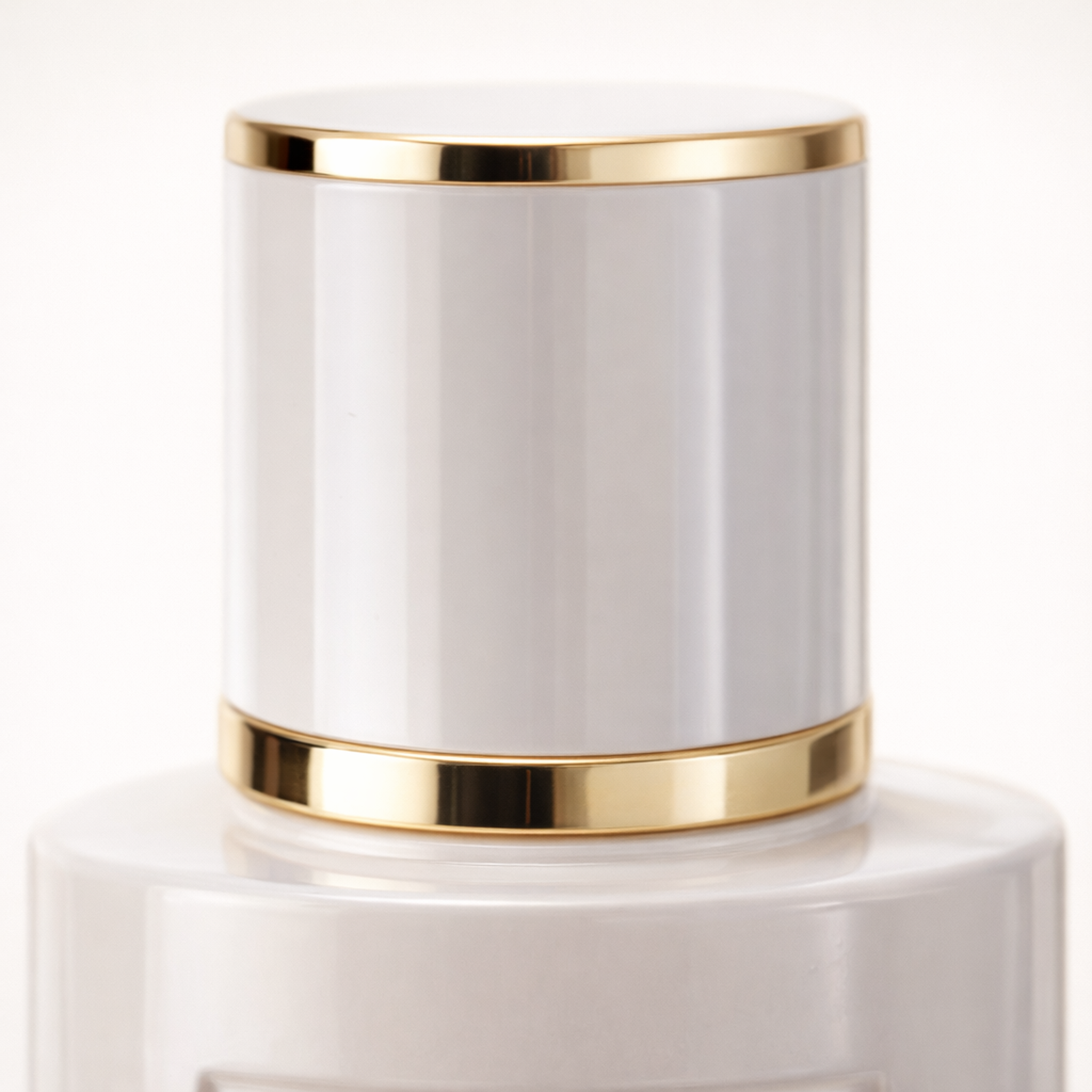 Maissa Oud British Elixir EDP cap macro detail gallery showcase