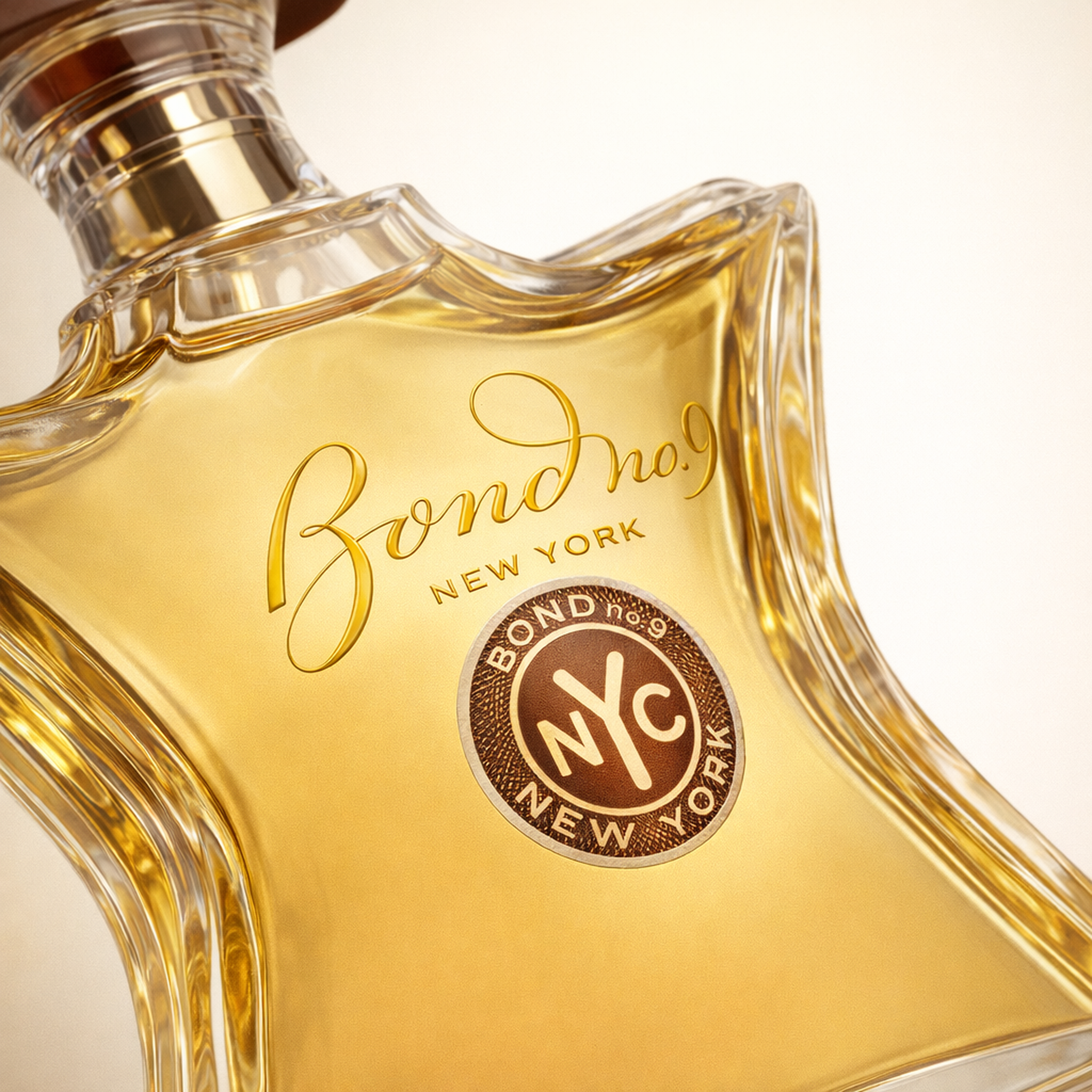 Bond No.9 New York So Limited Edition EDP macro label detail gallery showcase