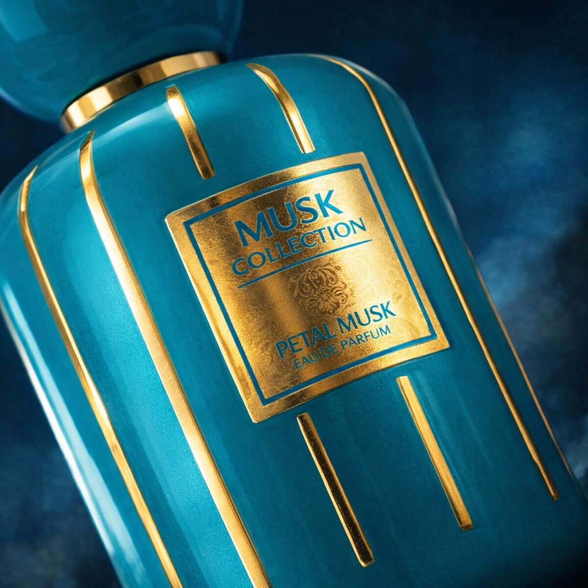 Flavia Musk Collection Petal Musk EDP macro label detail gallery showcase