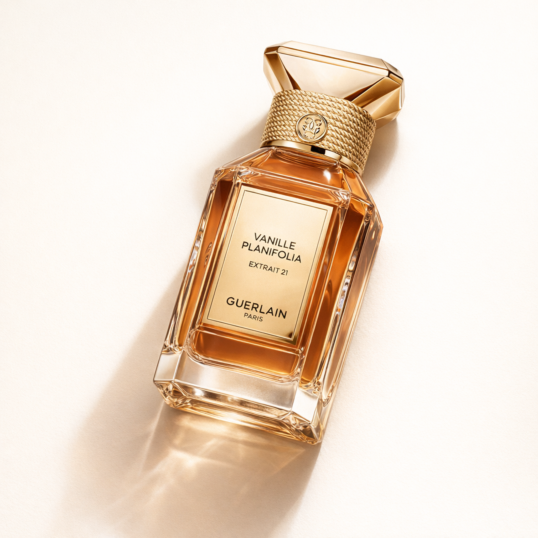 Guerlain L'art & la Matiere Bergamote Fantastico Extrait 11 Parfum angled still-life gallery showcase