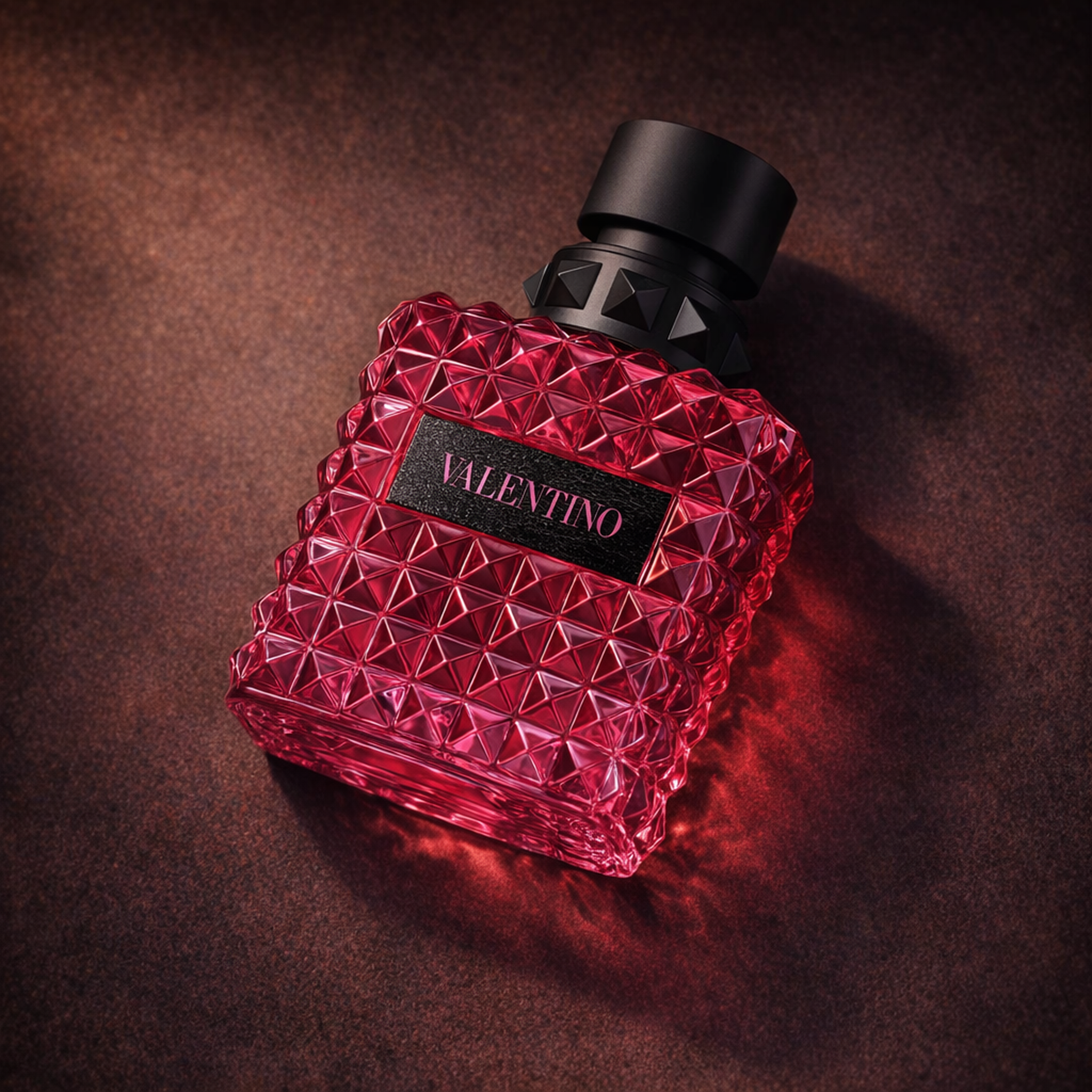 Valentino Donna Born in Roma Extradose Parfum angled still-life gallery showcase