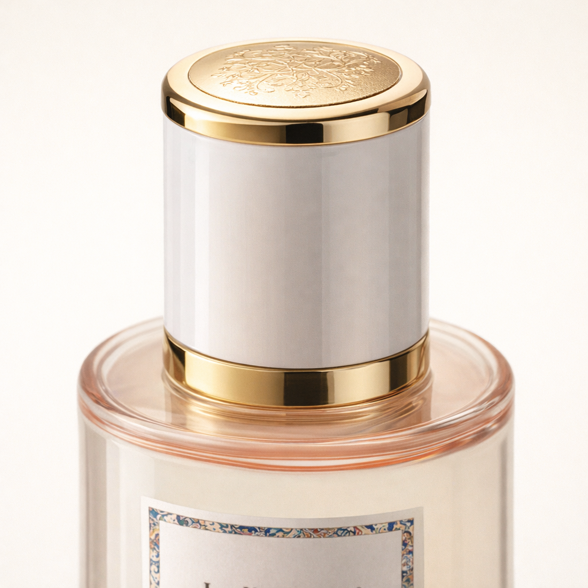 Maissa Jardin D'Essai EDP cap macro detail gallery showcase