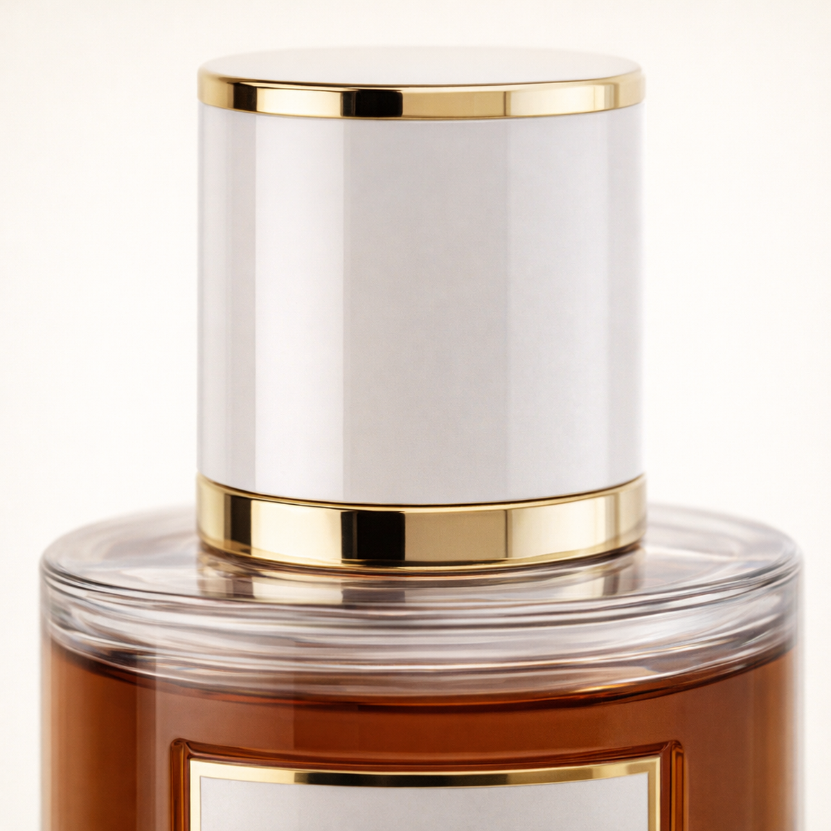 Maissa Vanilla Elixir EDP cap macro detail gallery showcase
