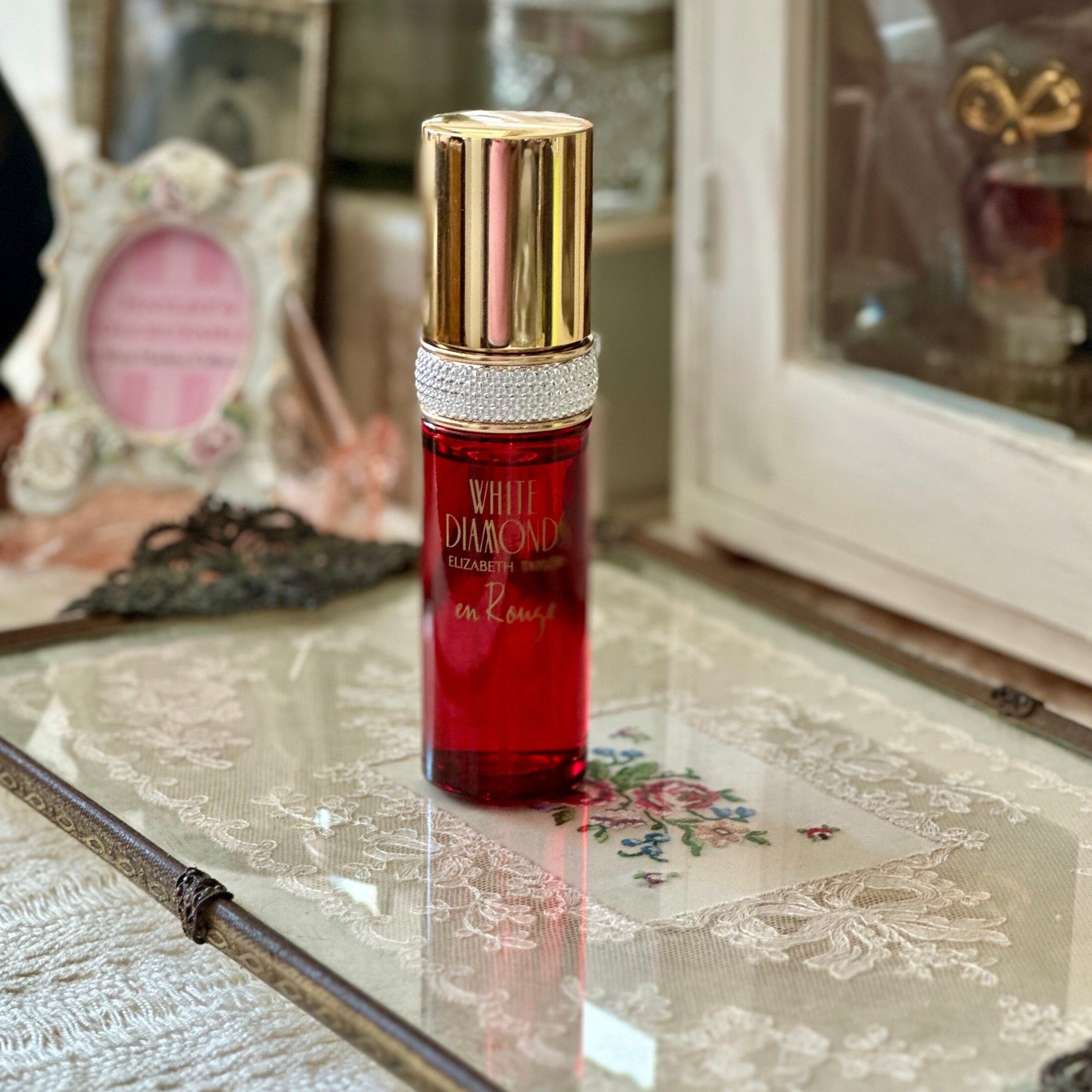 Elizabeth Taylor White Diamonds En Rouge EDT | My Perfume Shop Australia